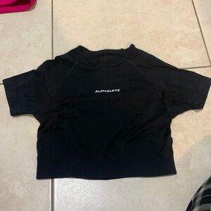 Alphalete Amplify Crop Top